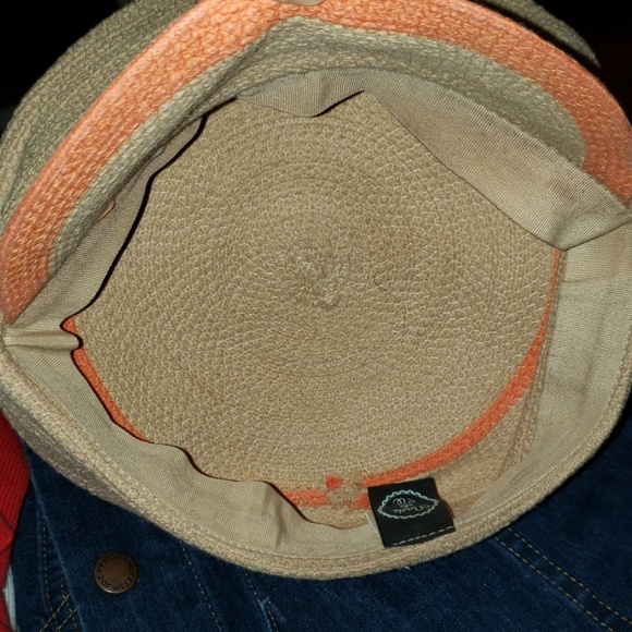 Ladies hat - Picture 5 of 8